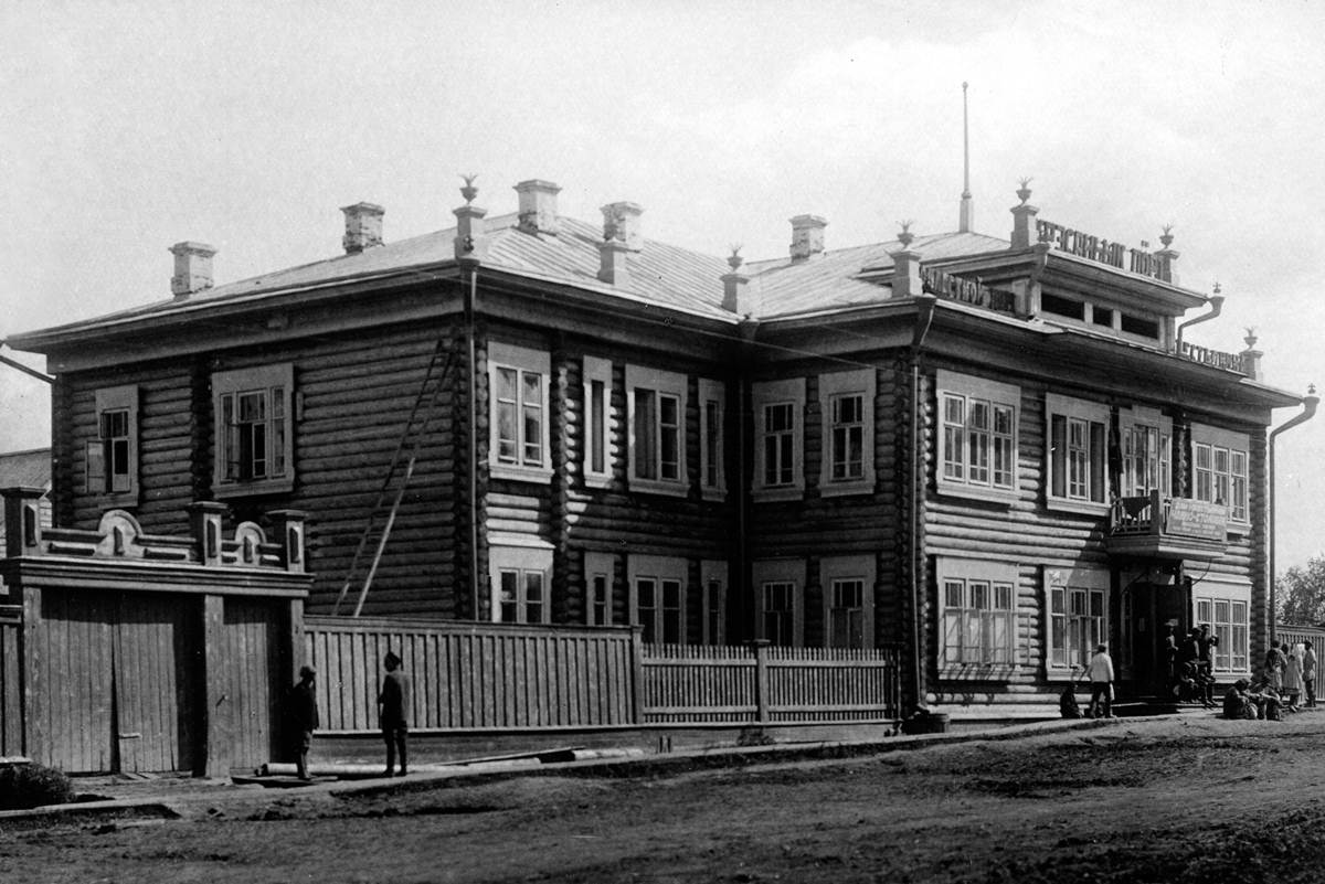 дом крестьянина 1930 г Здесь был штаб ВВА, учебные классы 2
